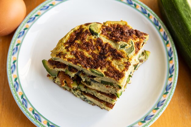 Tortilla de calabacín hecha en casa