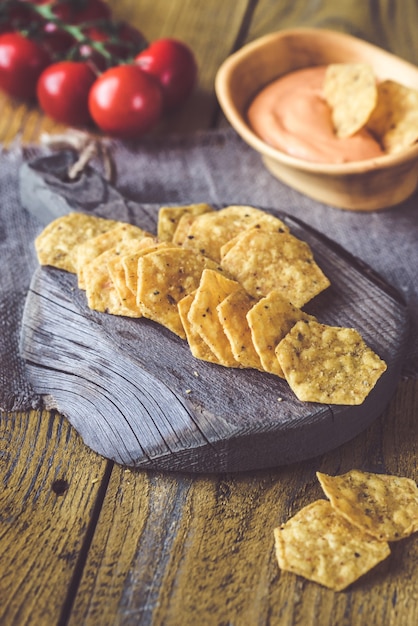 Tortilla chips com chile com queijo