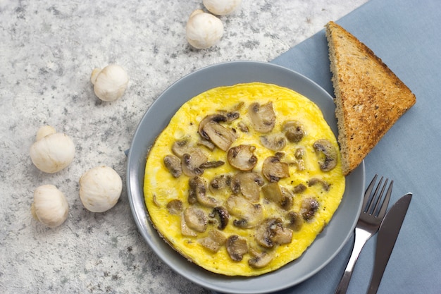 tortilla de desayuno con champiñones