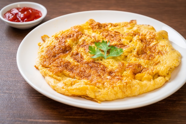 Tortilla con salsa de tomate