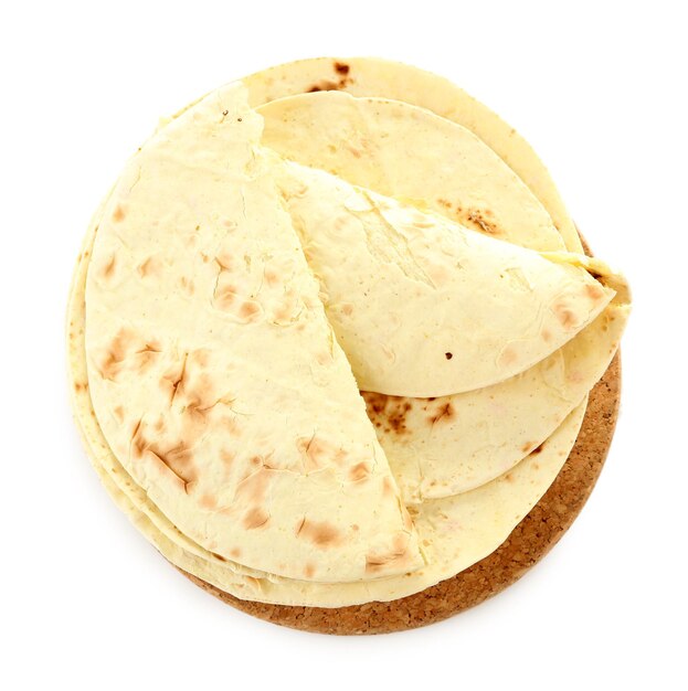 Foto tortillas de harina aislado en blanco