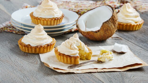 Tortinhas com creme de coco, comida colombiana e CUBA