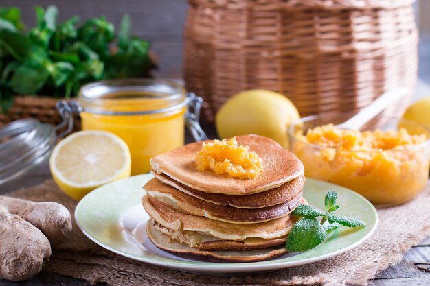 Tortitas con limón y miel. Desayuno saludable