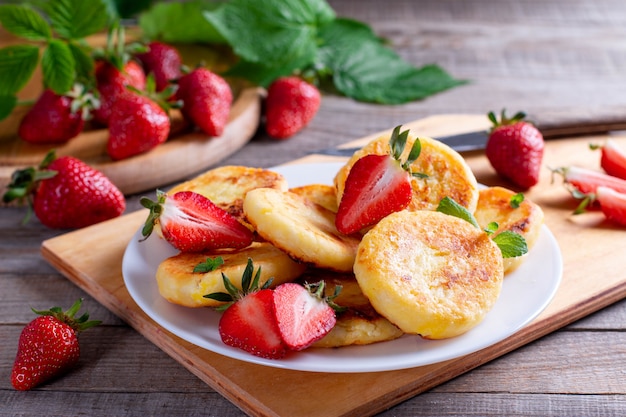 Tortitas de requesón con fresas