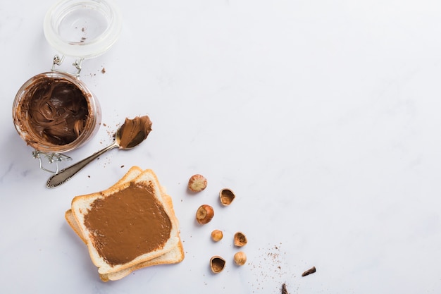 Foto tostada de crema de chocolate