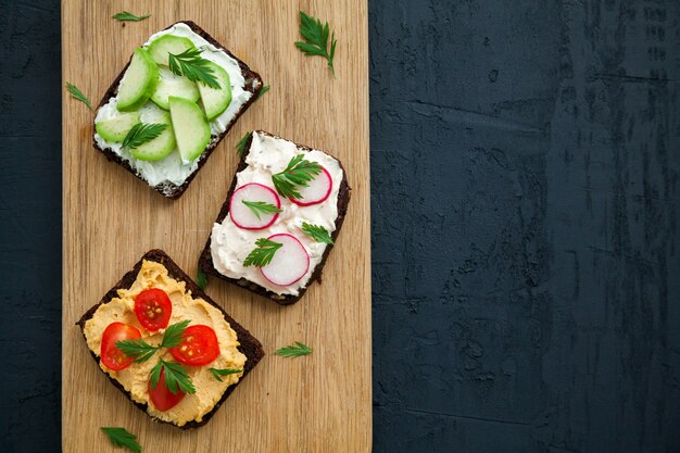 Tostadas de pan de centeno