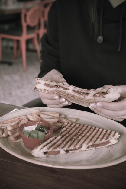 Tostadas turcas tradicionales, delicioso desayuno