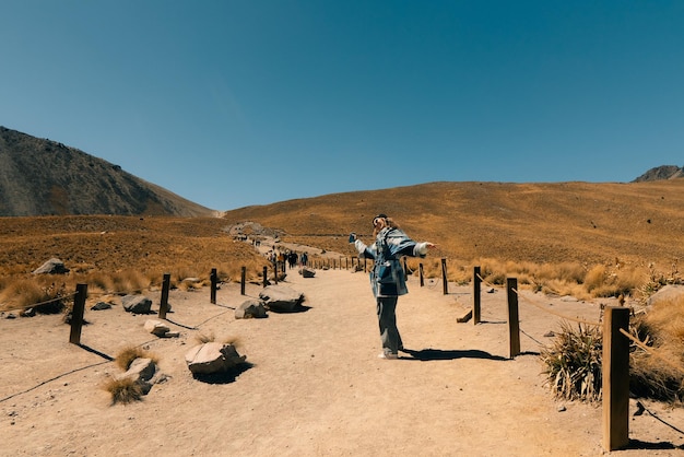 Tourist in Toluca Nationalpark mit Seen im Krater