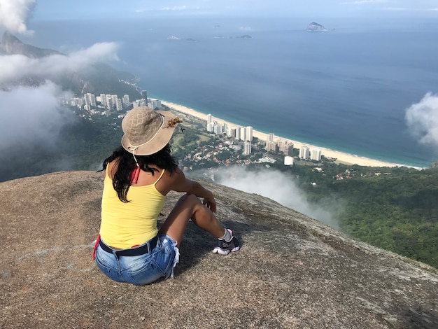 Touristen besuchen die wichtigsten Sehenswürdigkeiten in Rio de Janeiro Ipanema