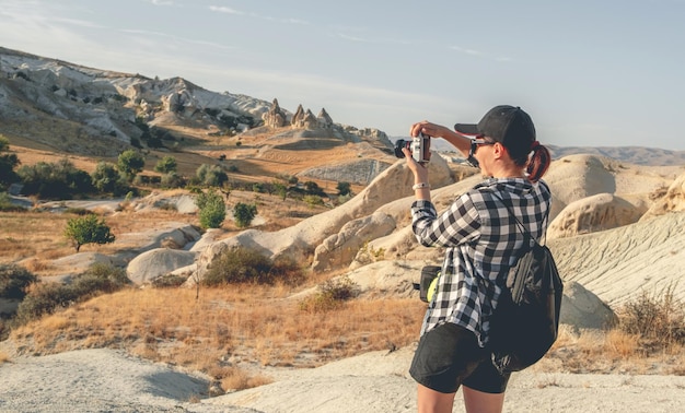 Touristen fotografieren Schlucht in Kappadokien Türkei