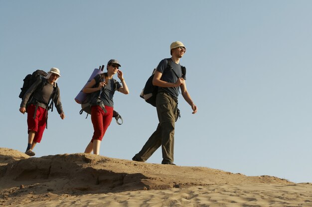 Touristen gehen in Trekking