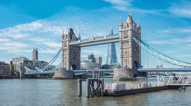 Tower Bridge em Londres Reino Unido