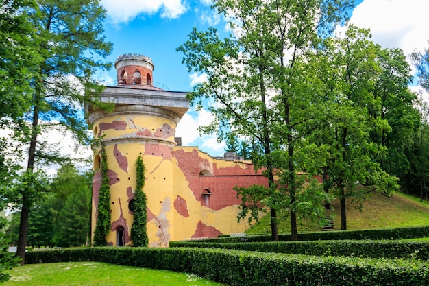 Towerruin en Catherine park en Tsarskoye Selo en Pushkin Rusia