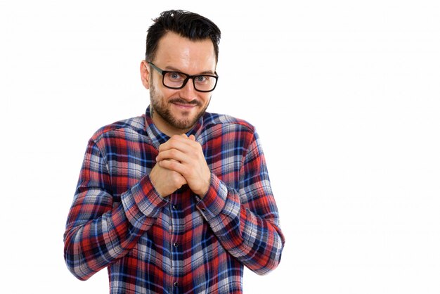 Trabajador de la construcción joven guapo con barba