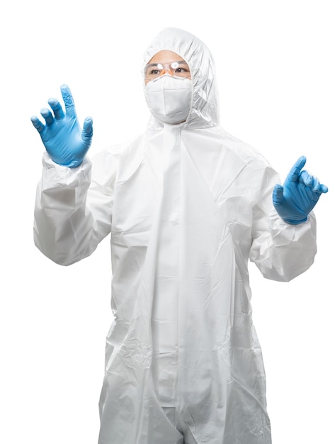 El trabajador usa un traje de protección médica o un traje de sobretodo blanco con el dedo aislado en blanco