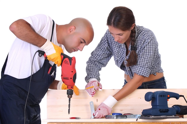 Trabajadores de la construcción en el trabajo