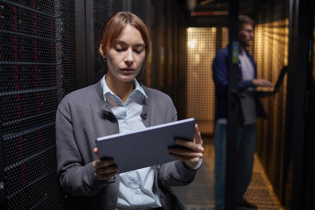 Trabajar en un centro de datos con tecnología moderna