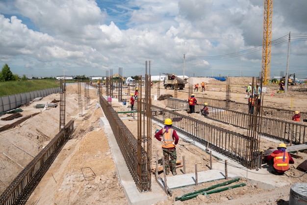 Trabalhador da construção civil no canteiro de obras