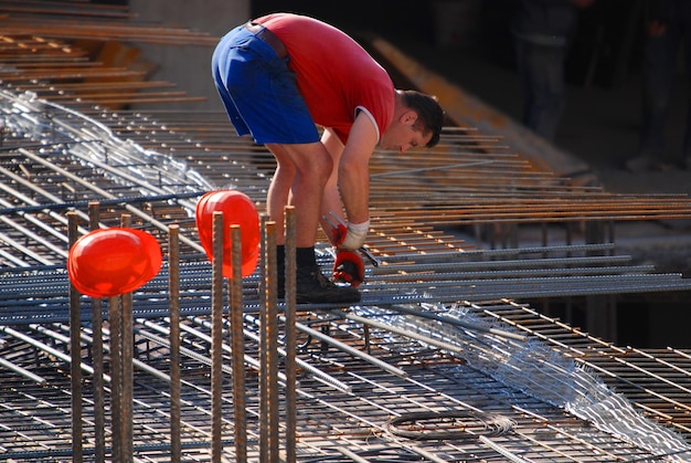 trabalhador de construção ocupado