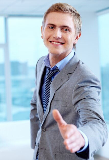 Trabalhador masculino sucesso humano jovem