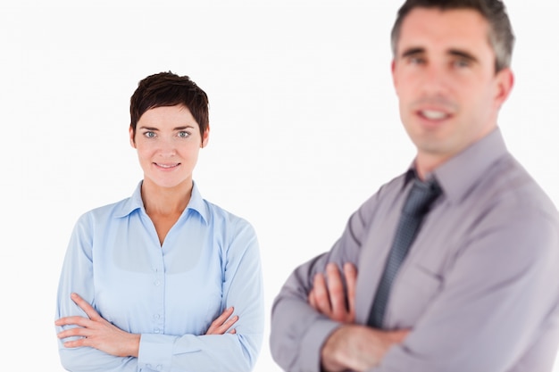 Trabalhadores de escritório isolados posando