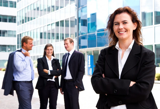 Trabalho em equipe e empresária linda