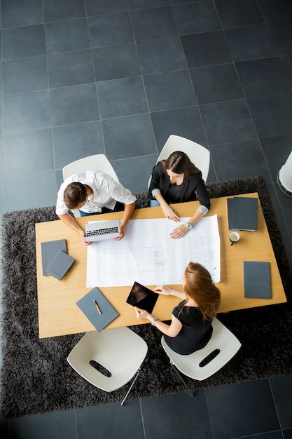 Trabalho em equipe no escritório