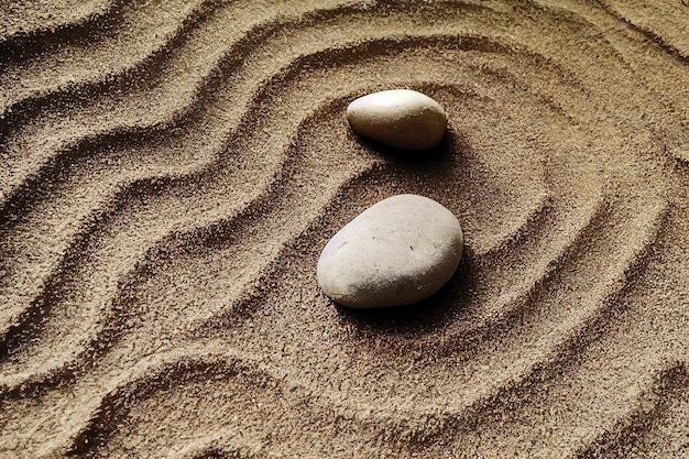 Tradição de jardim japonês com pedras na areia