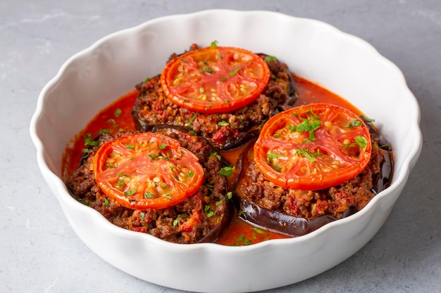 Tradicional, deliciosa comida turca, prato de berinjela. nome turco; Oturtma Patlicano