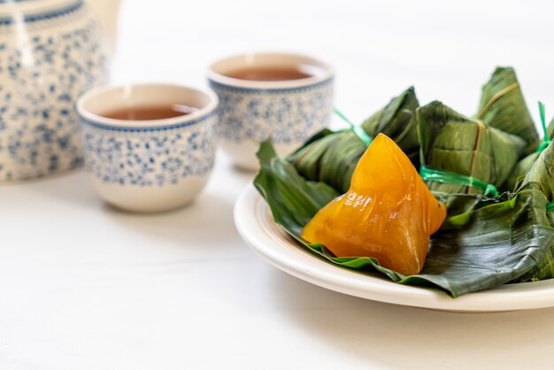 Traditionelle chinesische Klebreisknödel