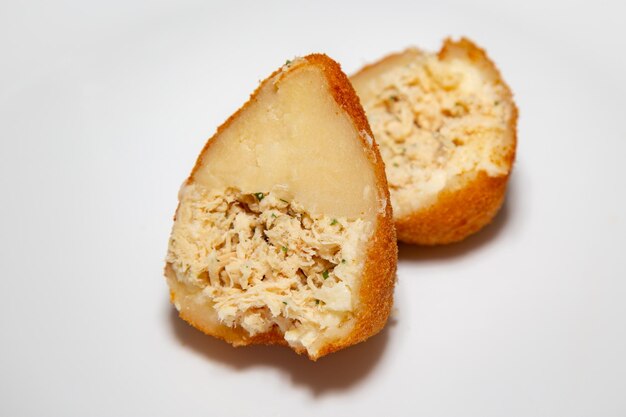 Traditionelle Coxinha vom HuhnTypischer brasilianischer Snack