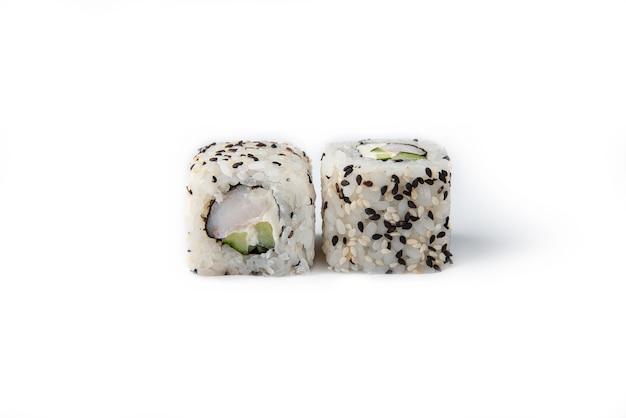 Traditionelle frische japanische Sushi-Rollen