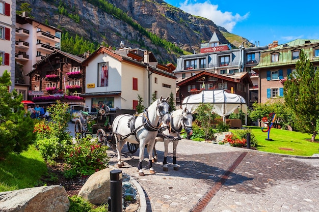 Traditionelle Häuser in Zermatt Schweiz