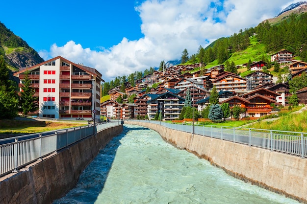 Traditionelle Häuser in Zermatt Schweiz