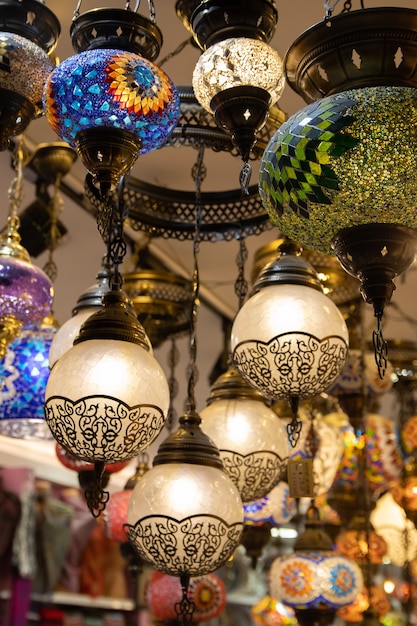 Traditionelle handgemachte mehrfarbige orientalische türkische Lampen