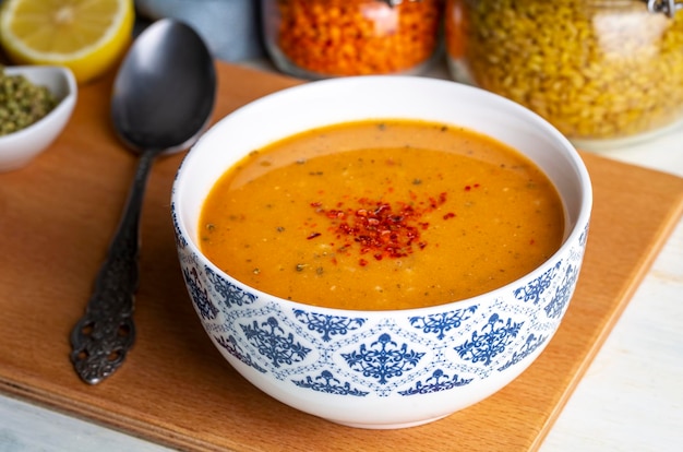 Traditionelle köstliche türkische Speisen Ezogelin-Suppe