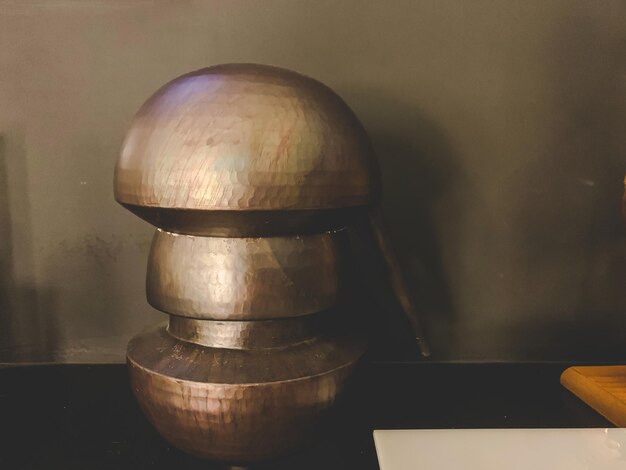 Traditionelle Lagerung von ätherischen Ölen im Museum
