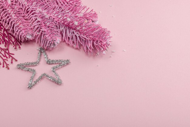 Traditionelle Neujahrskomposition in rosa Farbtönen Festliche de