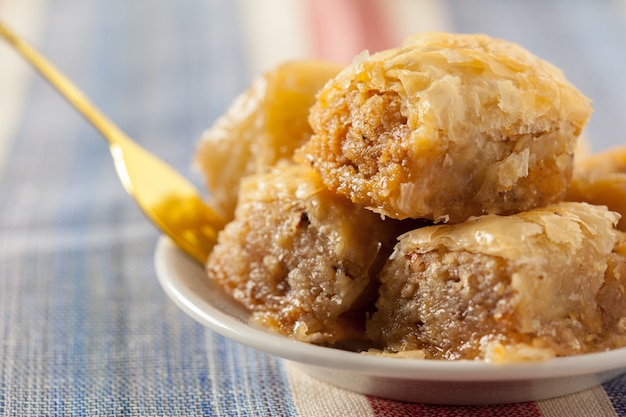 Traditionelle östliche Desserts auf dem Tisch