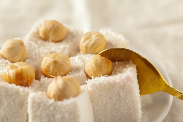 Traditionelle östliche Desserts auf dem Tisch