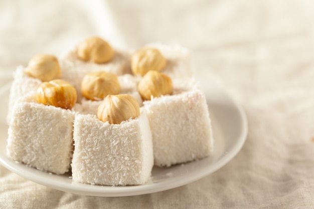 Traditionelle östliche Desserts auf dem Tisch