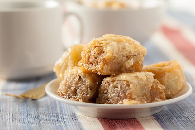 Traditionelle östliche Desserts auf dem Tisch