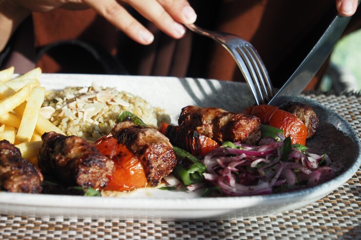Traditionelle türkische Küche Fleischballen Akhisar Kofte