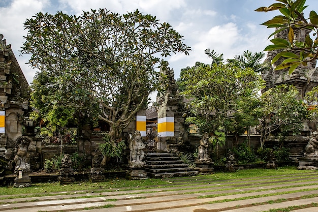 Traditioneller Bali Tempel. Balinesische Hinduismus Religion.