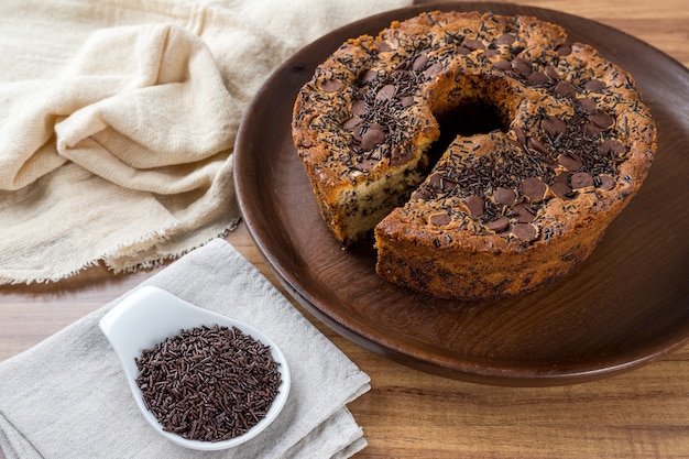 Traditioneller brasilianischer Kuchen namens Bolo Formigueiro