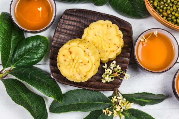 Traditioneller feinschmeckerischer osmanthus-kuchen