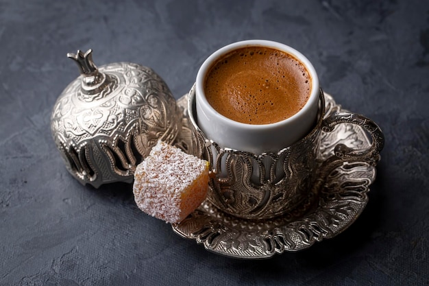 Foto traditioneller köstlicher türkischer kaffee und türkische freude