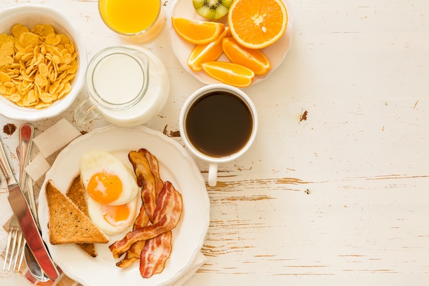 Traditionelles amerikanisches Frühstück