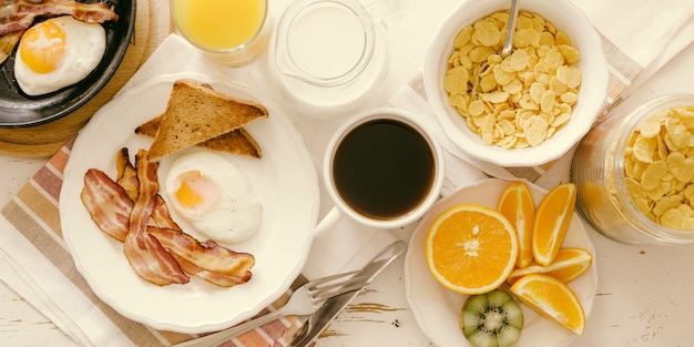 Traditionelles amerikanisches Frühstück