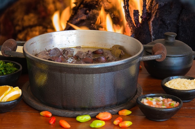 Traditionelles brasilianisches Gericht Feijoada